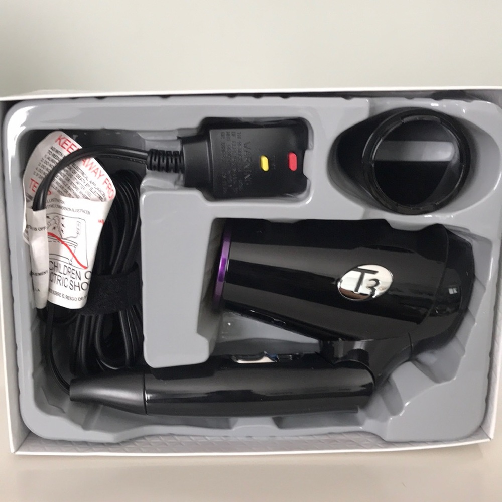 T3 compact folding blow dryer! Brand new!